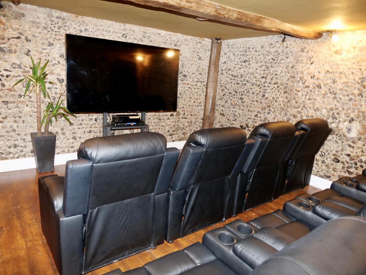 Luxury 9 Bed Manor House Hot Tub Cinema Room Skytv Saffron Walden Dış mekan fotoğraf