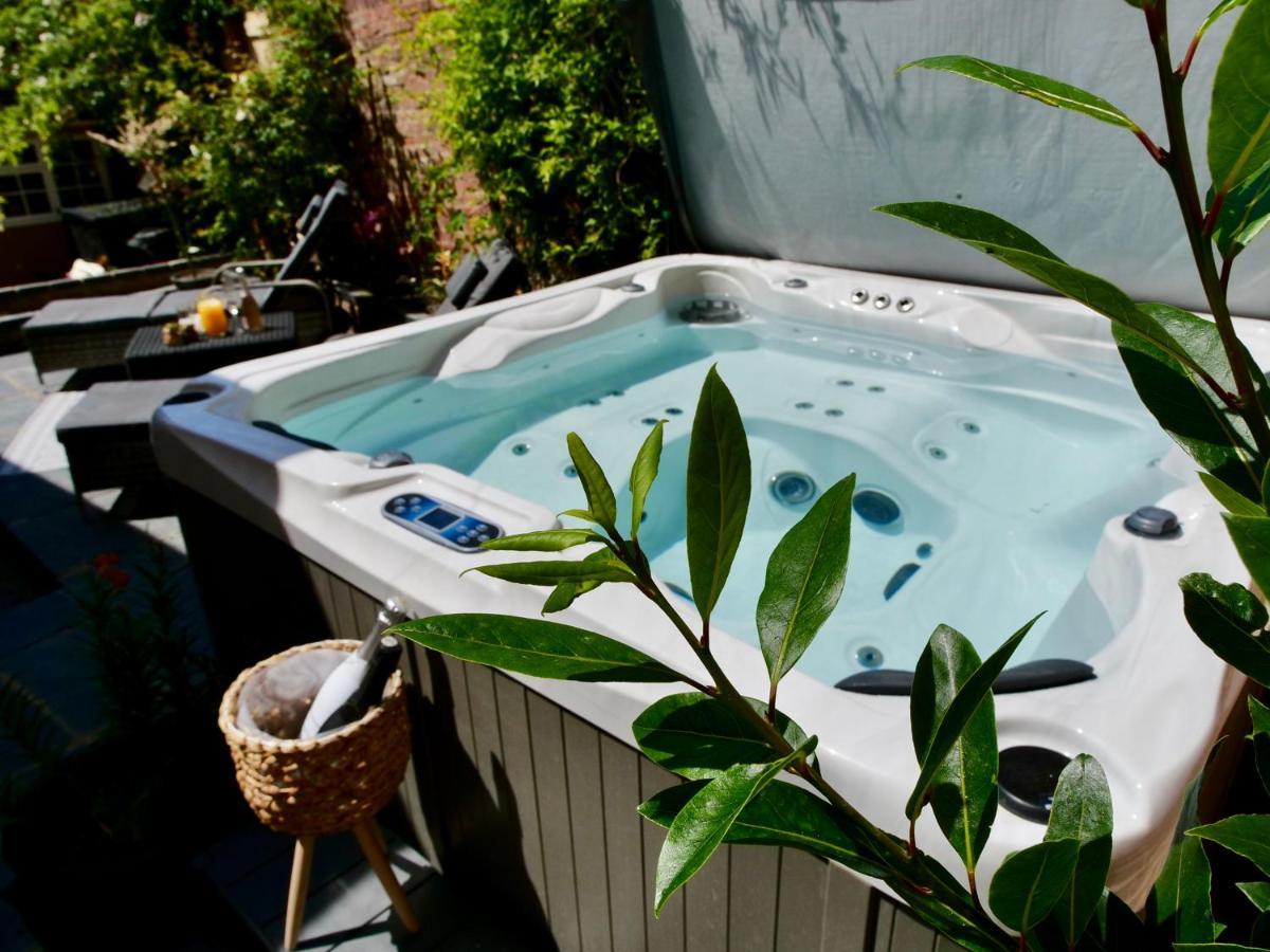 Luxury 9 Bed Manor House Hot Tub Cinema Room Skytv Saffron Walden Dış mekan fotoğraf